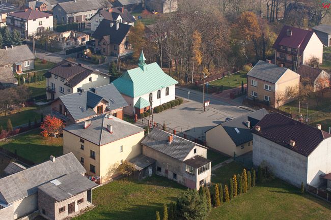 Wola Kalinowska, panorama wsi. EU, Pl, Malopolska. Lotnicze.